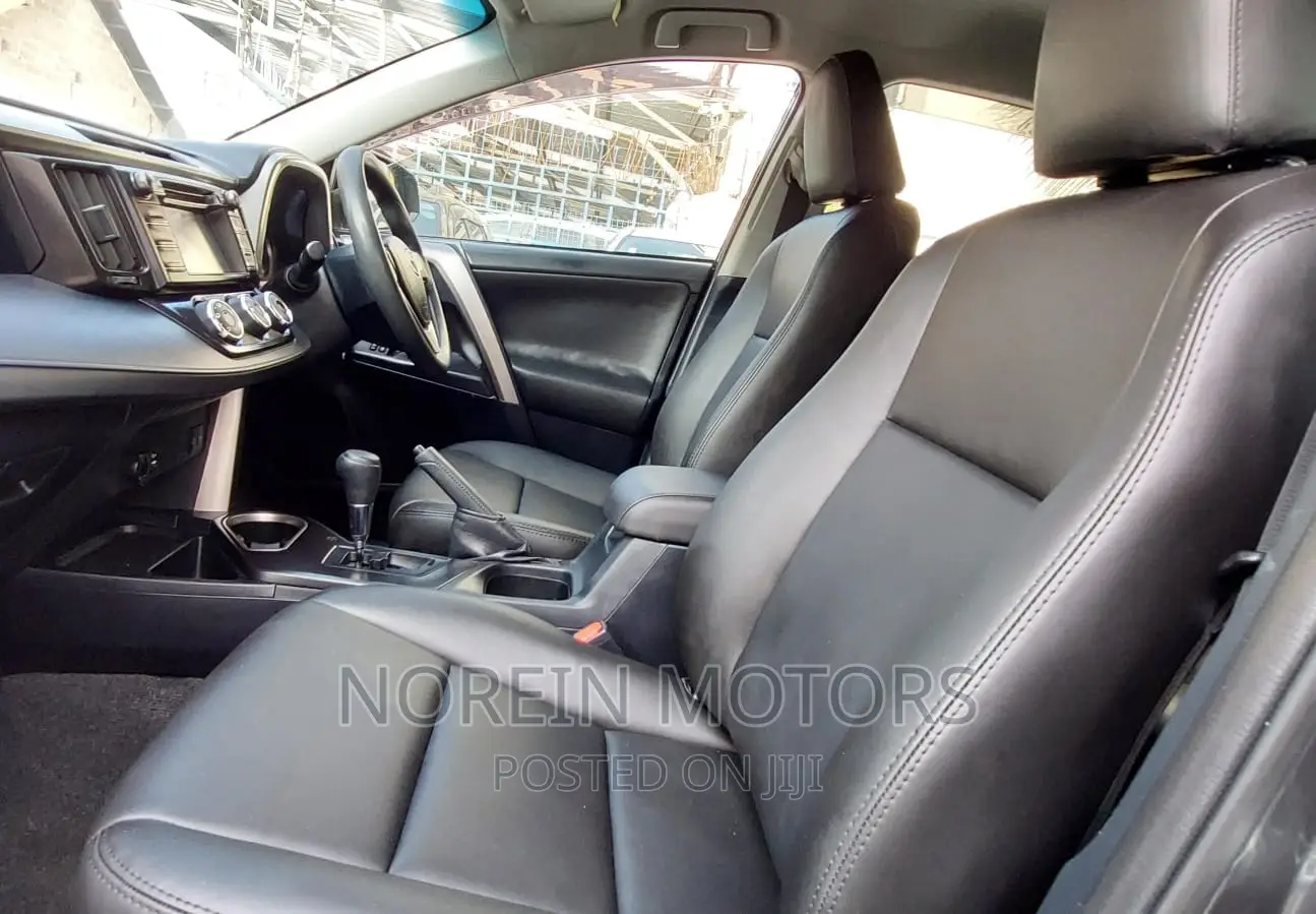 Toyota RAV4 2017 Gray