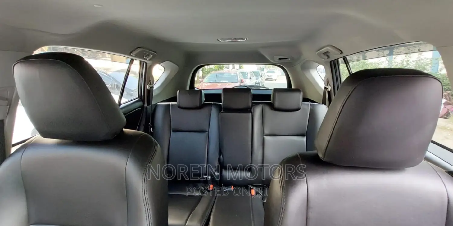 Toyota RAV4 2017 Gray
