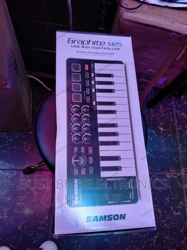 Samson Graphite M25 Midi Keyboard - main view