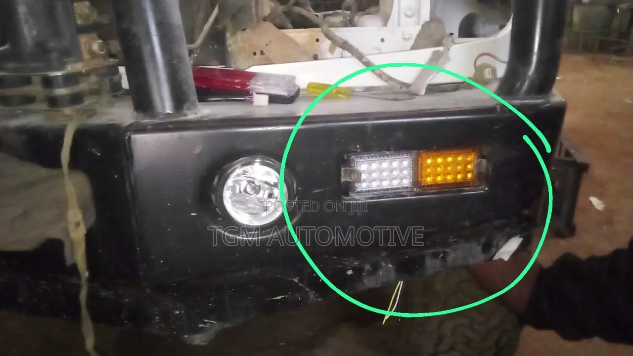 Bull Bar Light Signal + Parking Light
