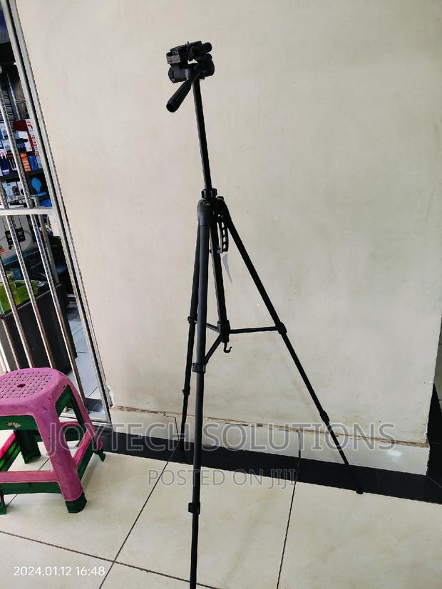 DSLR Camera and Mobile PhoneTRIPOD Stand - main view