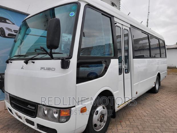 Mitsubishi Fuso Rosa 2017 White - thumbnail 2