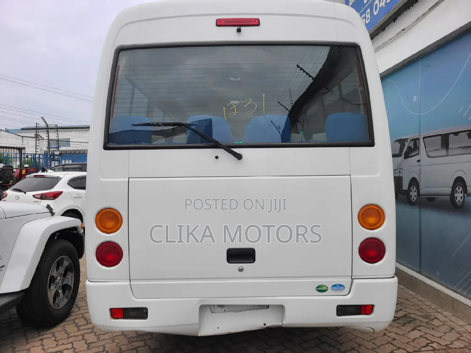 Mitsubishi Fuso Rosa 2017 White