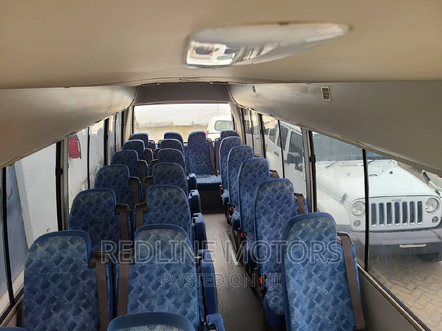 Mitsubishi Fuso Rosa 2017 White