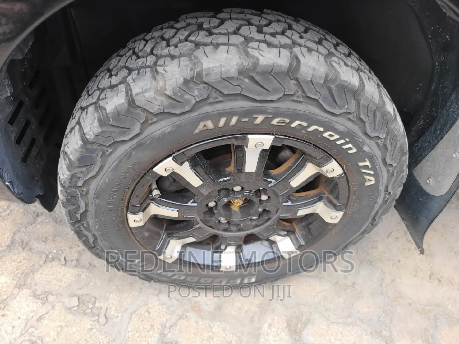 Mitsubishi Delica 2016 Black