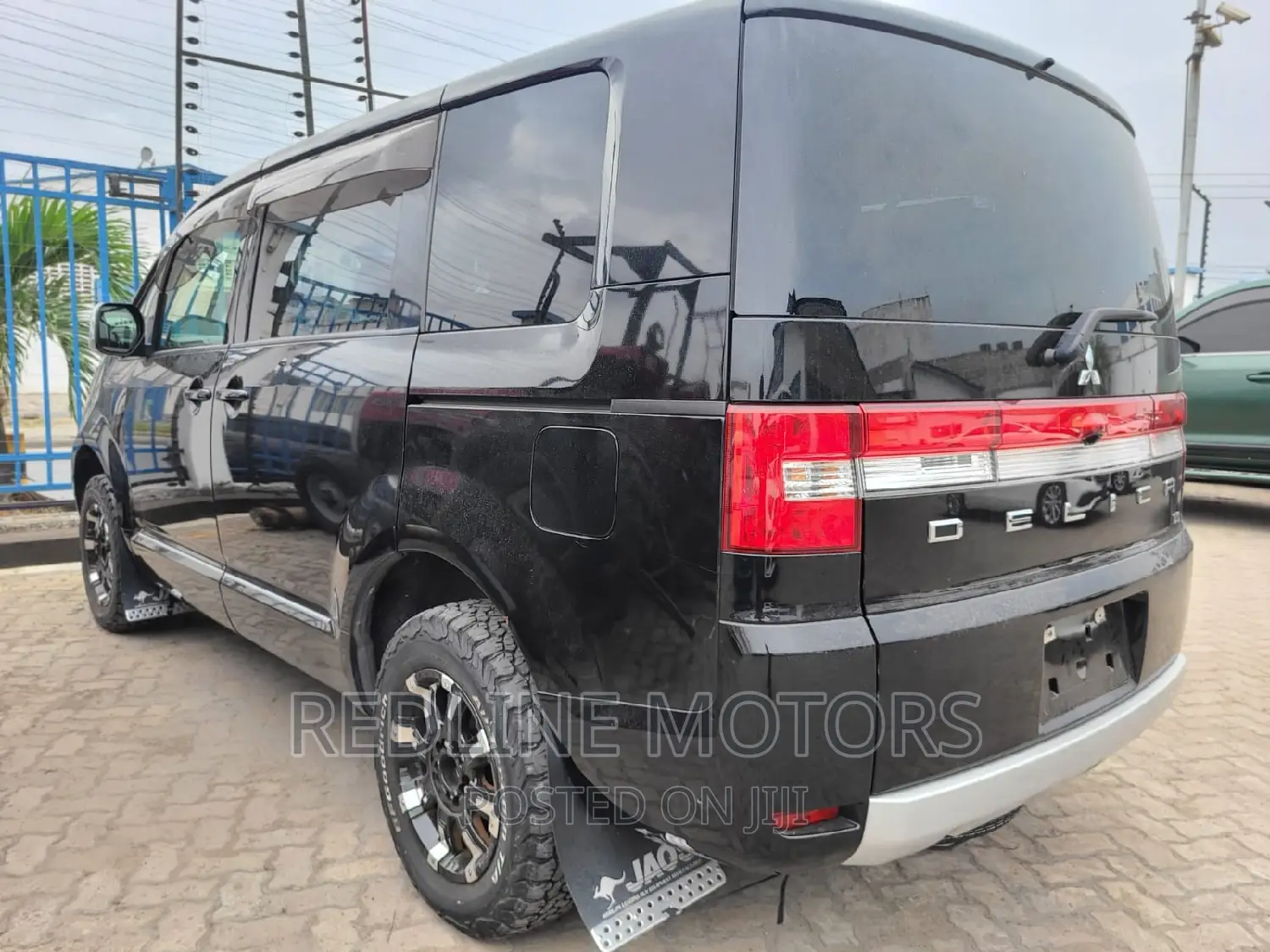 Mitsubishi Delica 2016 Black