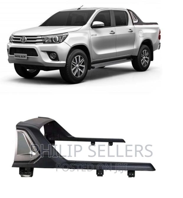 Toyota Hilux 2016+ ABS Sport Rollbar Type - thumbnail 3