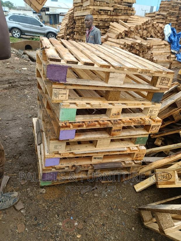 Treated Pallets 054