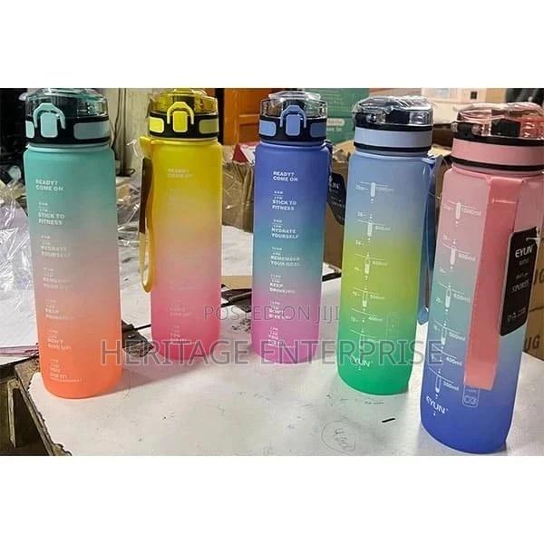 Water Bottle 3 in 1 Motivational Bottle.