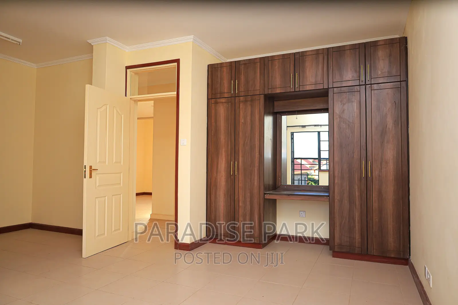 Commercial Units for Sale - Ground Floor + 1st FLR Apartment