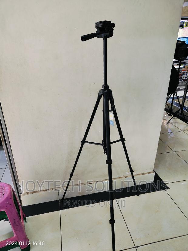 Latest Tall Camera D53 Tripod - main view