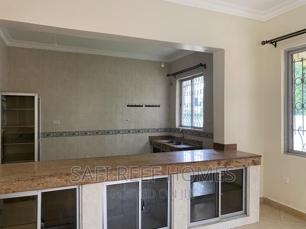 5bdrm Maisonette in Nyali for rent - thumbnail 6