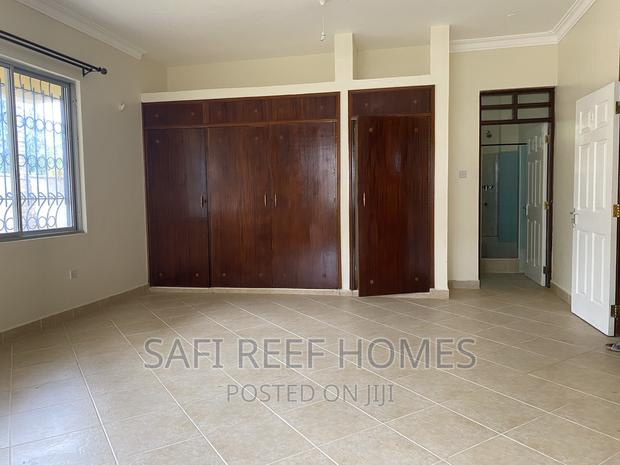 5bdrm Maisonette in Nyali for rent - thumbnail 10