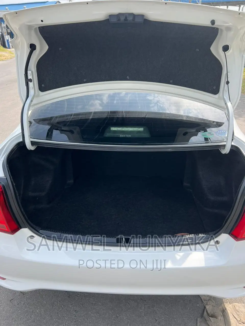 Toyota Axio 1.5 Hybrid 2WD 2016 Pearl