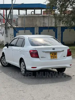 Toyota Axio 1.5 Hybrid 2WD 2016 Pearl