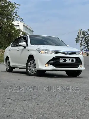 Toyota Axio 1.5 Hybrid 2WD 2016 Pearl
