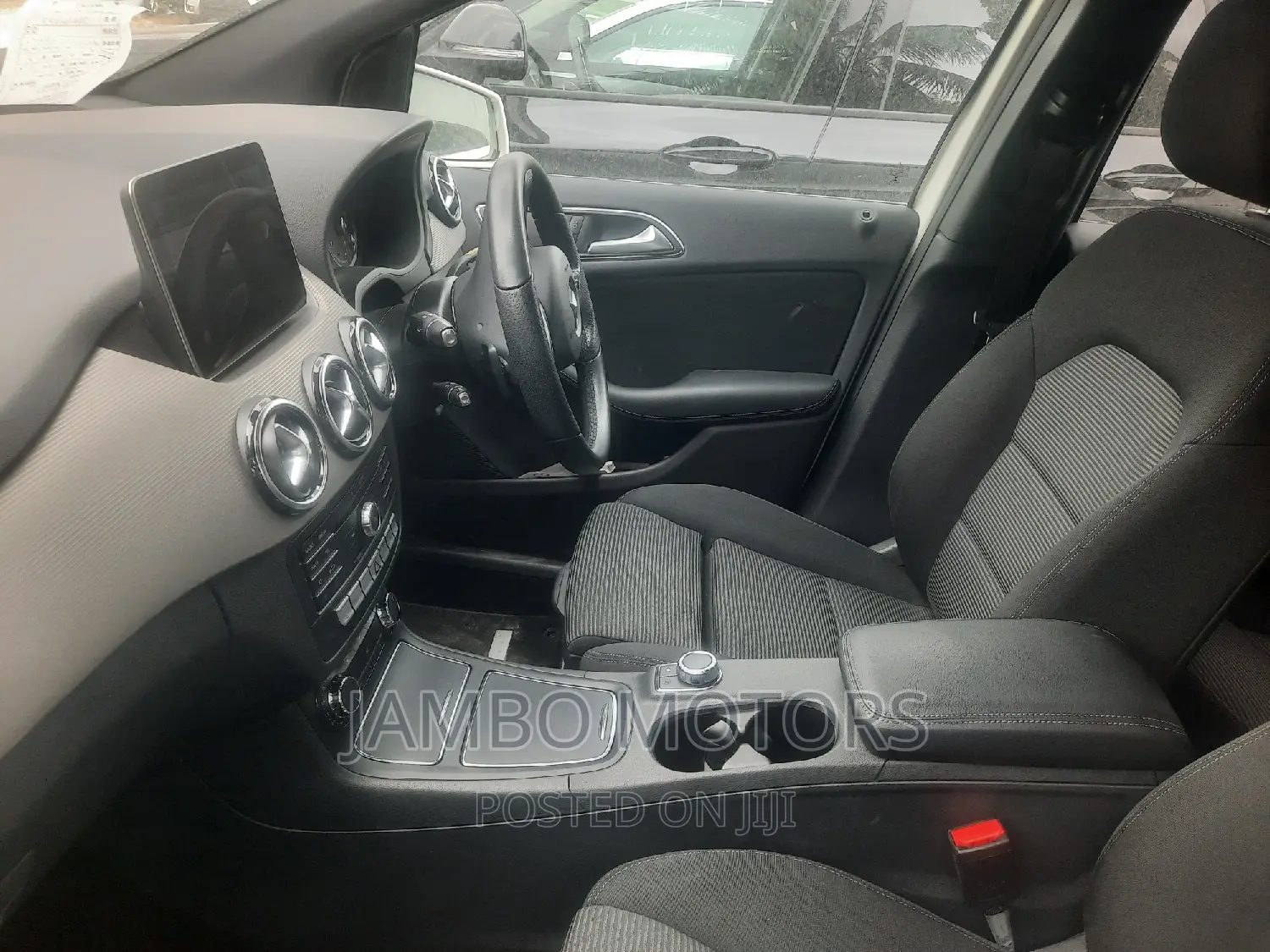 Mercedes-Benz B-Class Base B 250e 2017 White