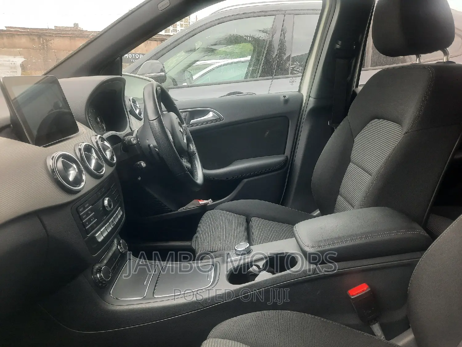 Mercedes-Benz B-Class Base B 250e 2017 White