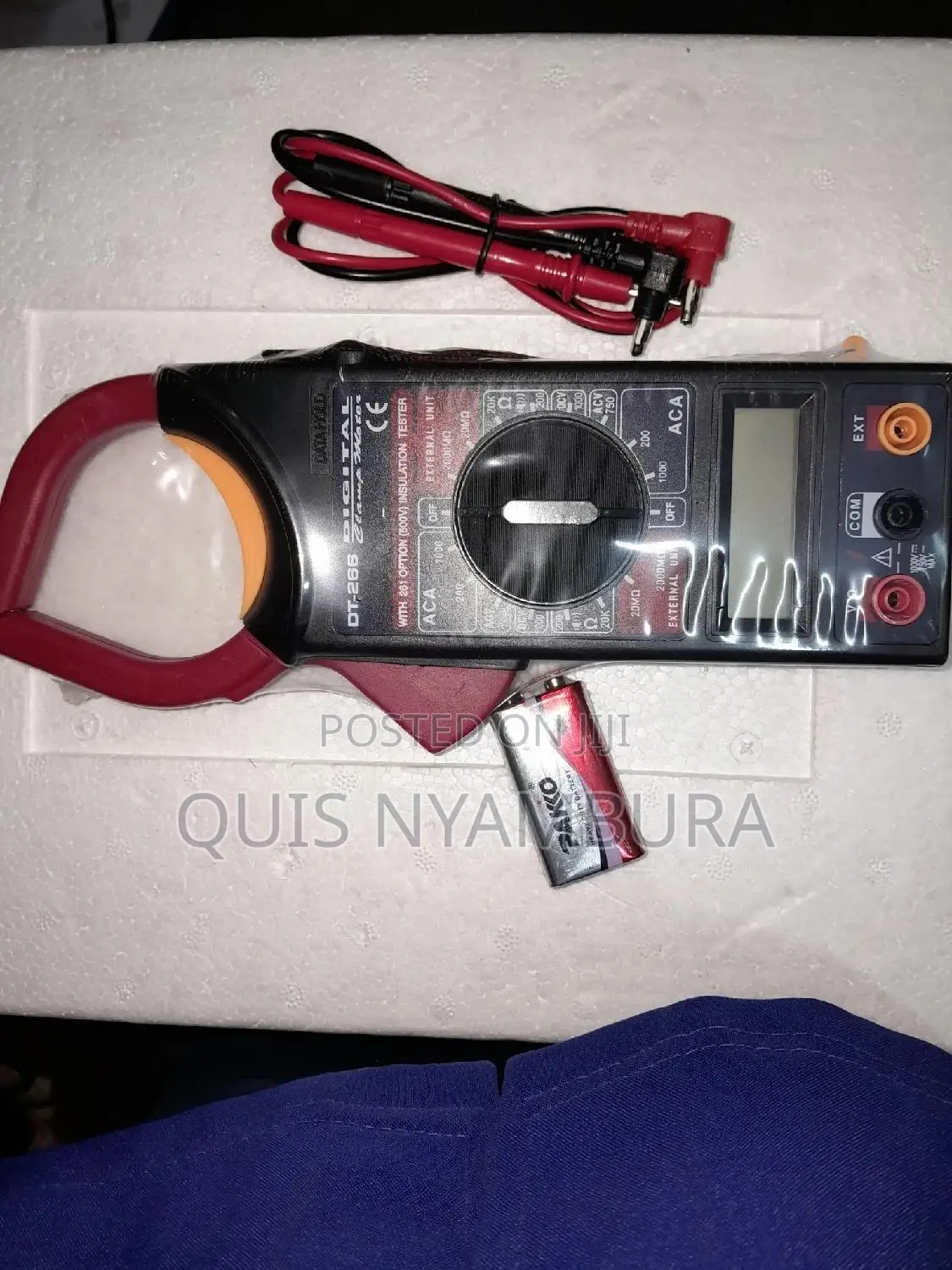Digital Clamp Meter