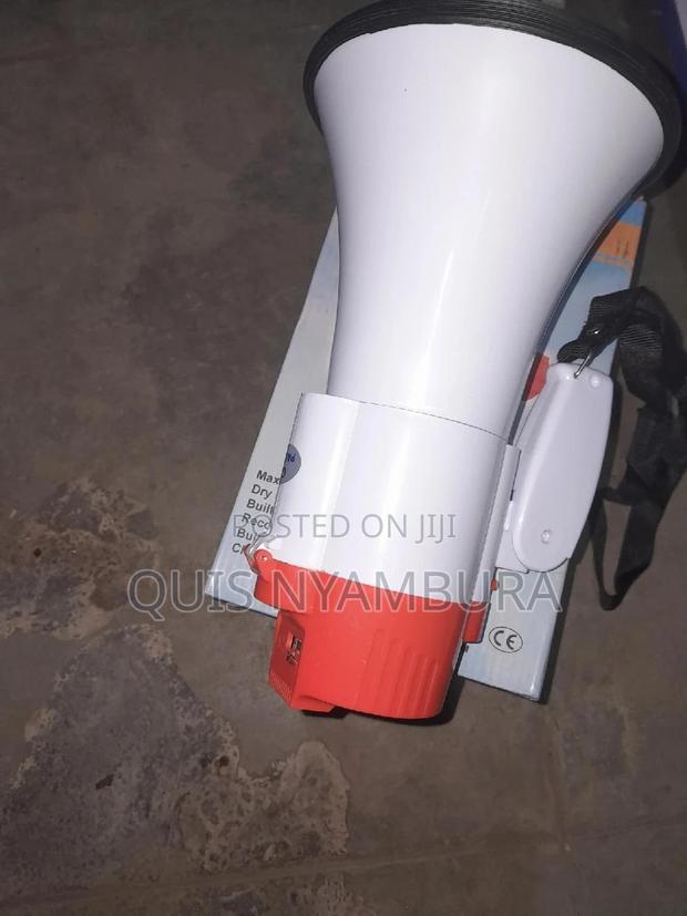Megaphone Speaker - main view