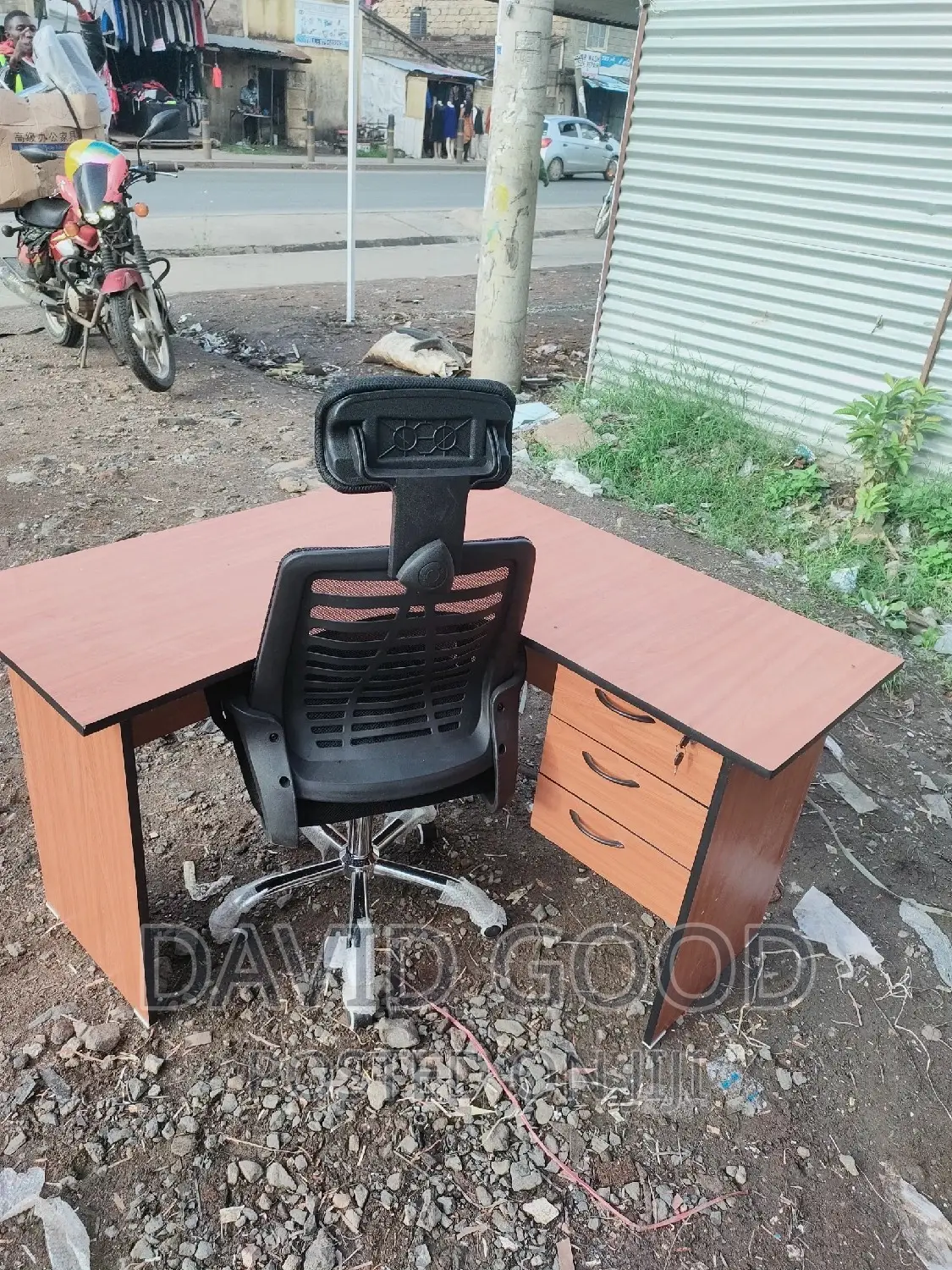 Office Table and Chairs Office Chair Office Chair Office
