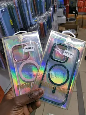 iPhone 15 Pro Transparent Case With Coloured Edges Magsafe E