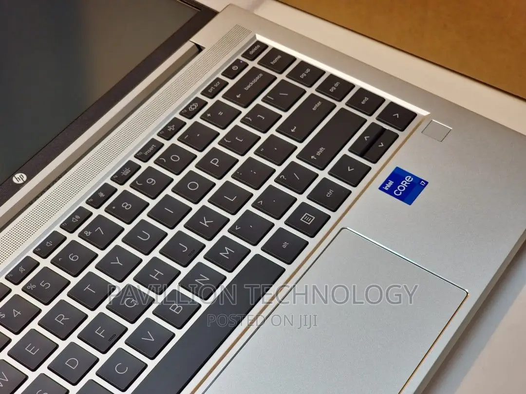 New Laptop HP ProBook 440 G9 8GB Intel Core I7 SSD 512GB