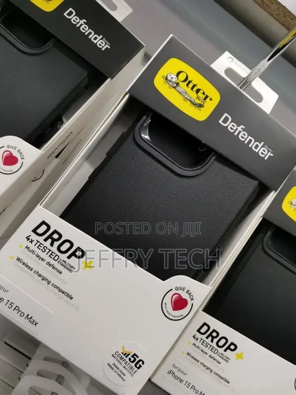 Otterbox - Defender Series Apple iPhone 15 Pro Max - Black