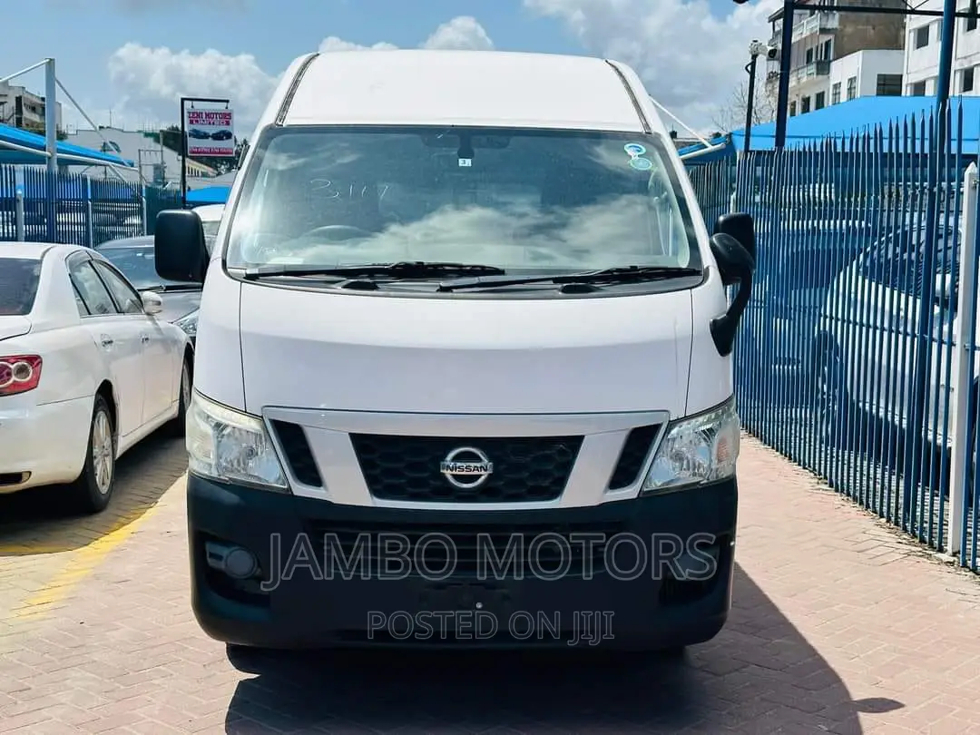 Nissan Caravan (Urvan) 2016 White