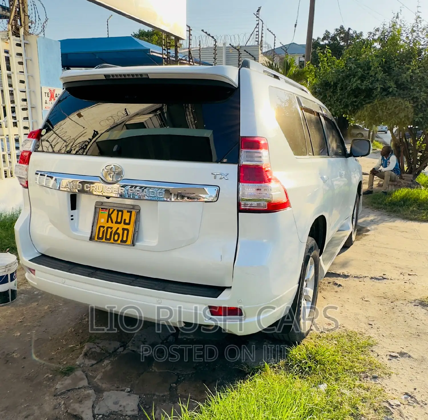 Toyota Land Cruiser Prado 2015 White