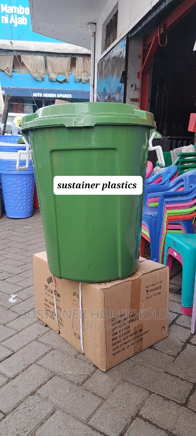 60 Litres Waste Bins With Handles and Locking Lid