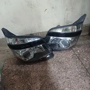 Toyota Voxy 2012 Headlight - Xenon