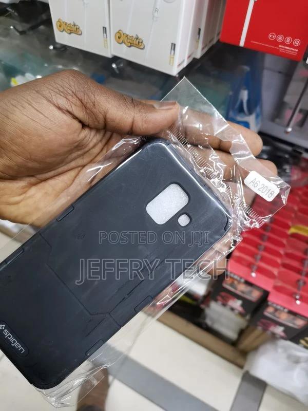 Spigen Liquid Air Samsung Galaxy A6 2018 Case - Black - thumbnail 3