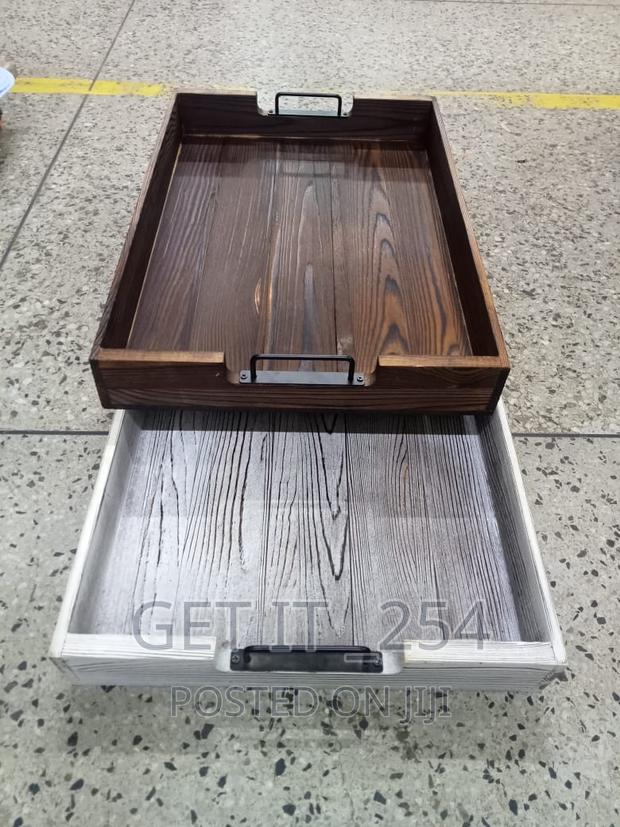 Strong Wooden Serving Tray With Metal Handle Ize: 50.8 *