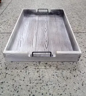 Strong Wooden Serving Tray With Metal Handle Ize: 50.8 *