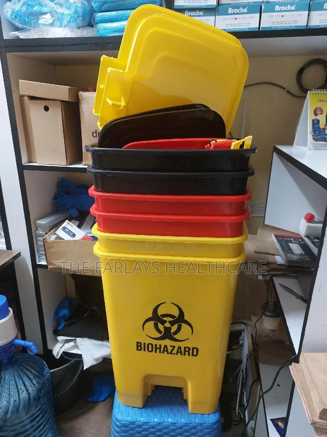 Medical Waste Bins / Pedal Bins 30L.*