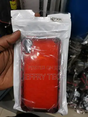 iPhone XR Transparent Honeycomb Cover