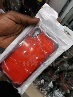iPhone XR Transparent Honeycomb Cover