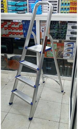 4 Step Ladder - thumbnail 2