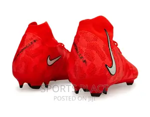 New Nike Phantom Luna Football Boots