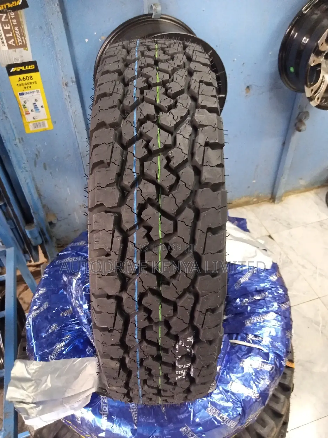 195R15C Comforser All-Terrain