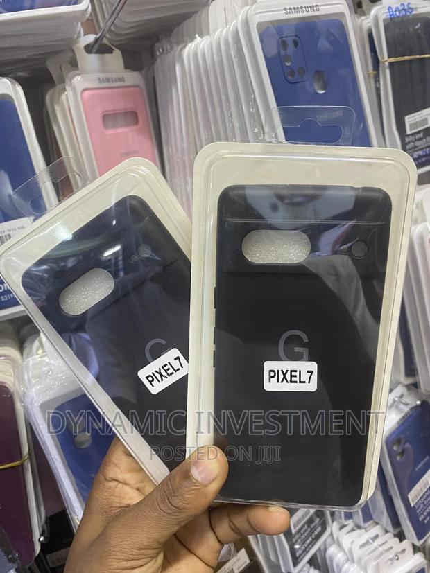 Google Pixel 7 Black Silicone Case/Cover - main view