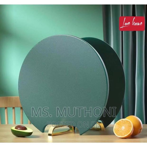 Multipurpose Nordic Chopping Board - thumbnail 4