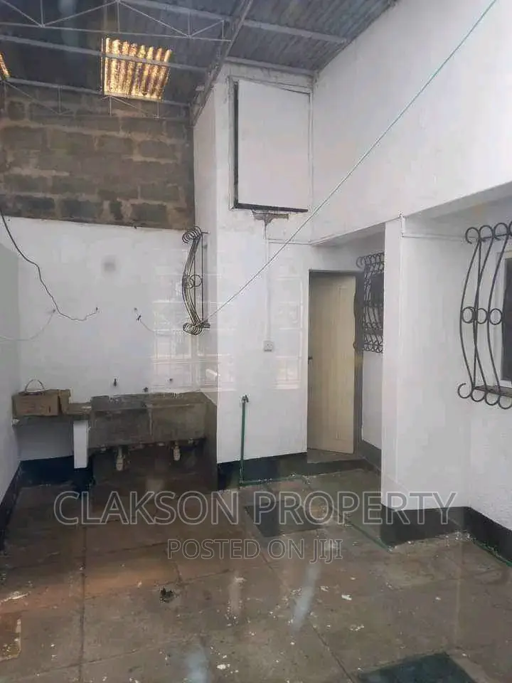 6bdrm Maisonette in Oledume Road, Lavington for rent