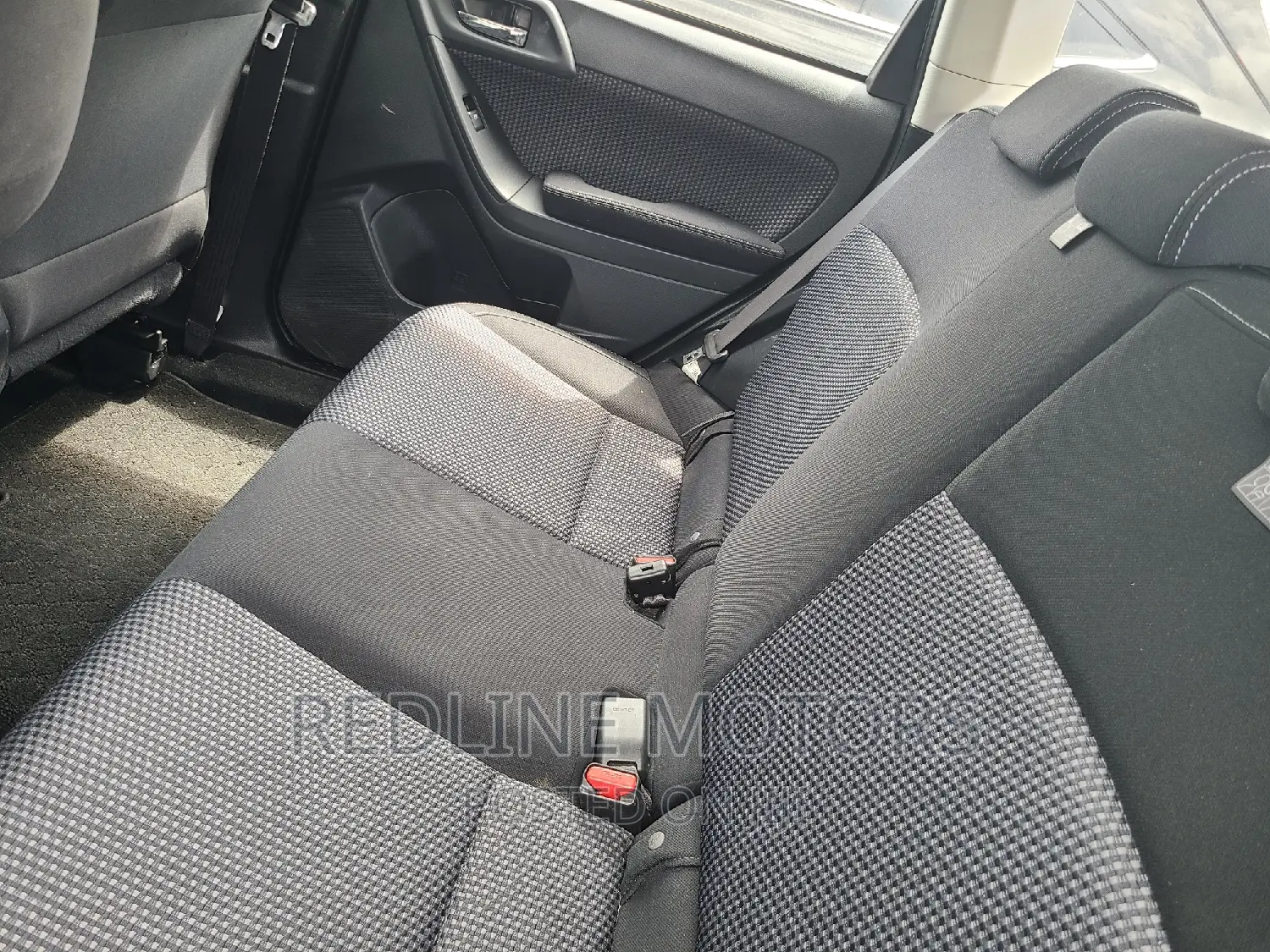 Subaru Forester 2.0XT Touring AWD 2017 Silver