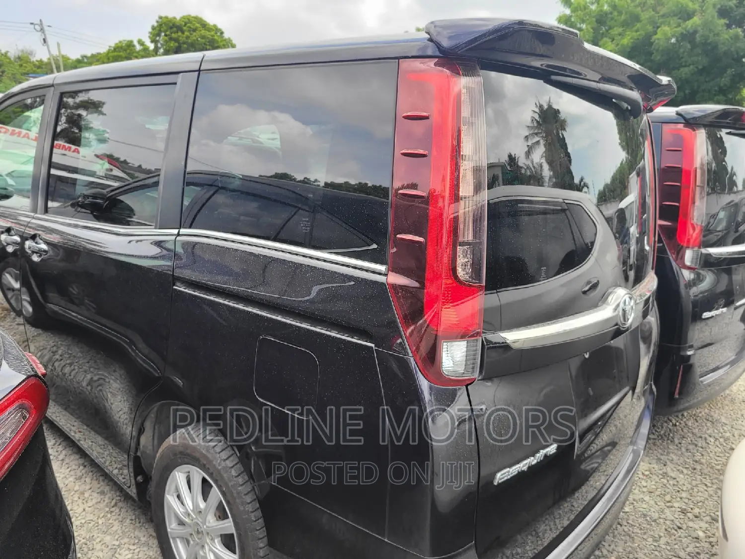 Toyota Esquire 2.0 AWD (7 seater) 2016 Black