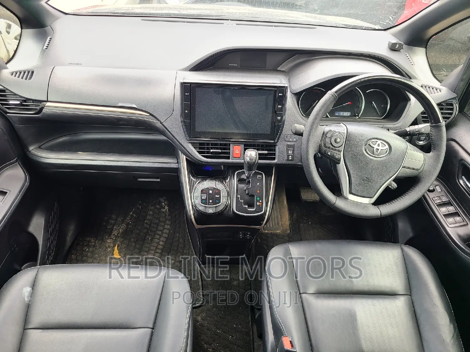 Toyota Esquire 2.0 AWD (7 seater) 2016 Black