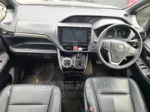 Toyota Esquire 2.0 AWD (7 seater) 2016 Black