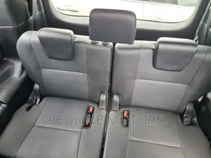 Toyota Esquire 2.0 AWD (7 seater) 2016 Black