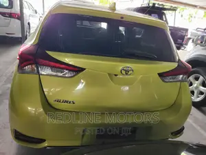 Toyota Auris 2016 Green